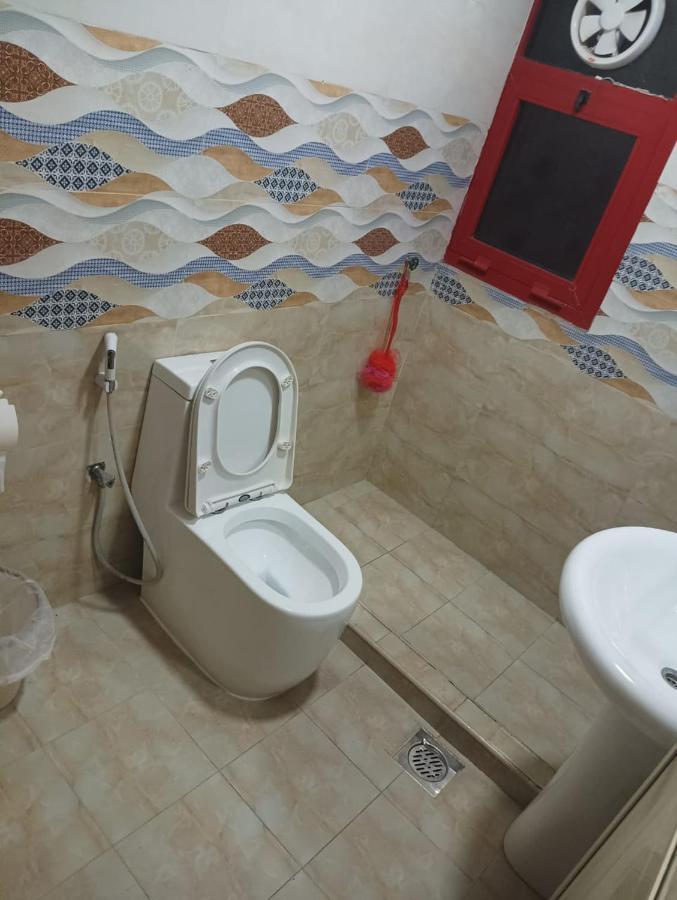 Moon Backpackers , Al Rigga , Partition For Couples And For Singles Apartment Dubai Exterior foto