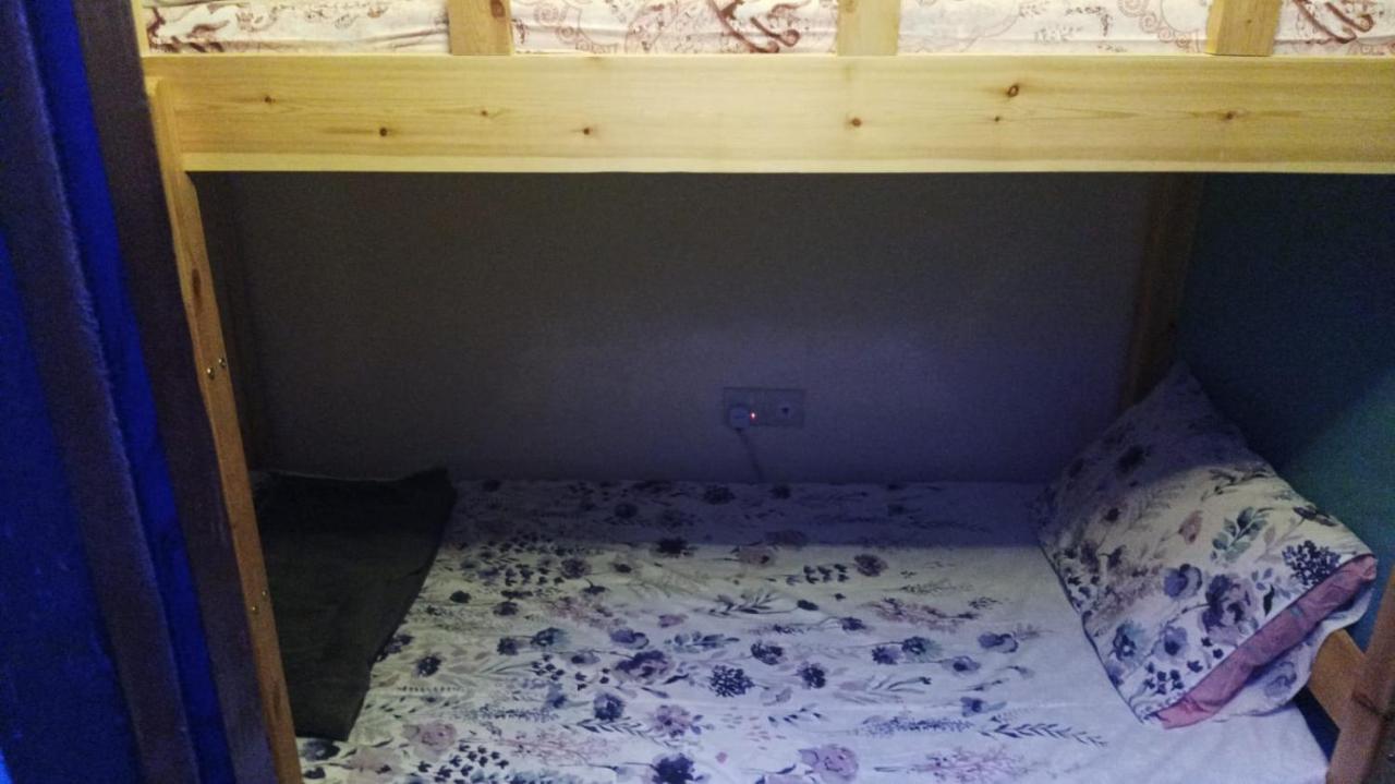 Moon Backpackers , Al Rigga , Partition For Couples And For Singles Apartment Dubai Exterior foto