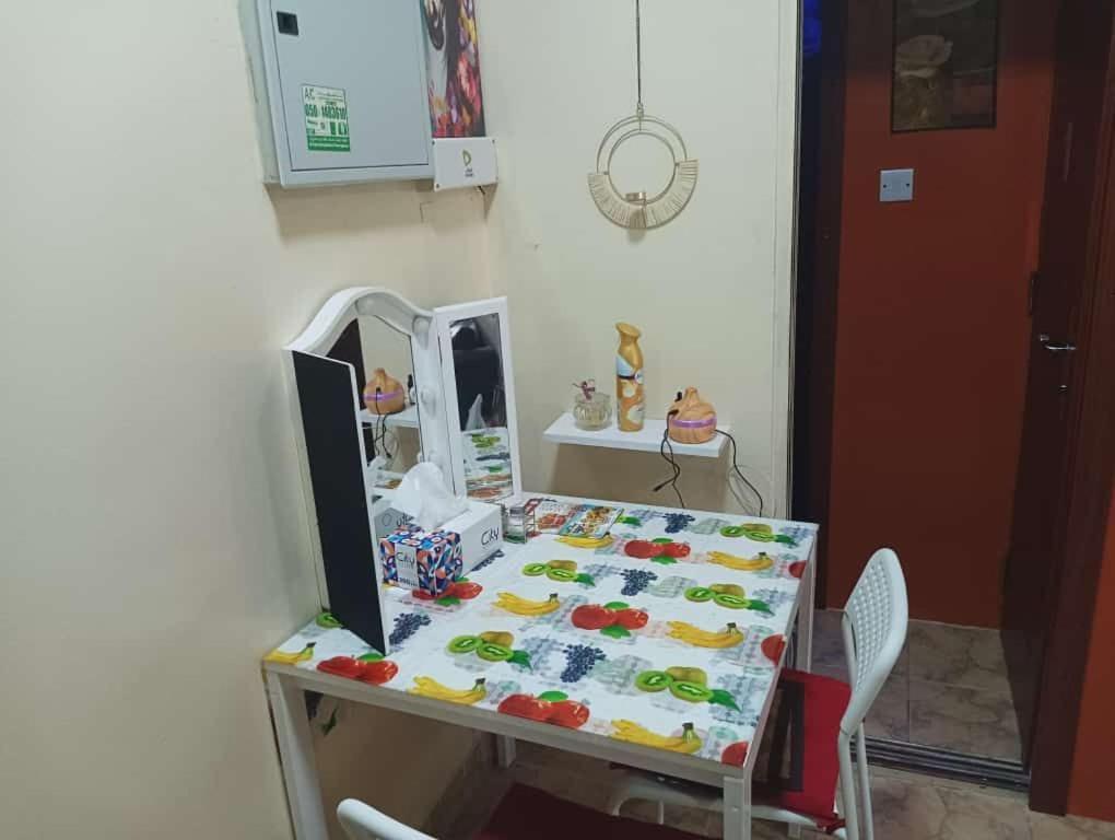 Moon Backpackers , Al Rigga , Partition For Couples And For Singles Apartment Dubai Exterior foto