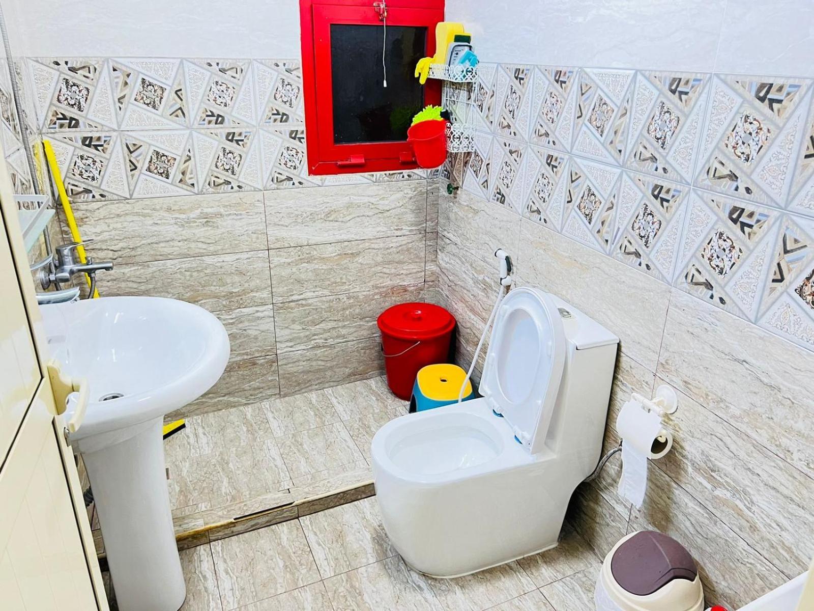 Moon Backpackers , Al Rigga , Partition For Couples And For Singles Apartment Dubai Exterior foto